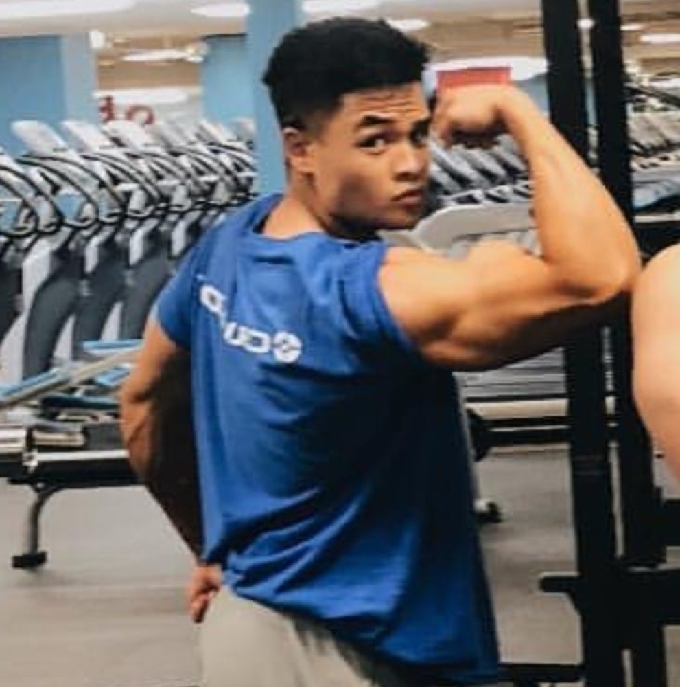 Meet your Posher, Aaron